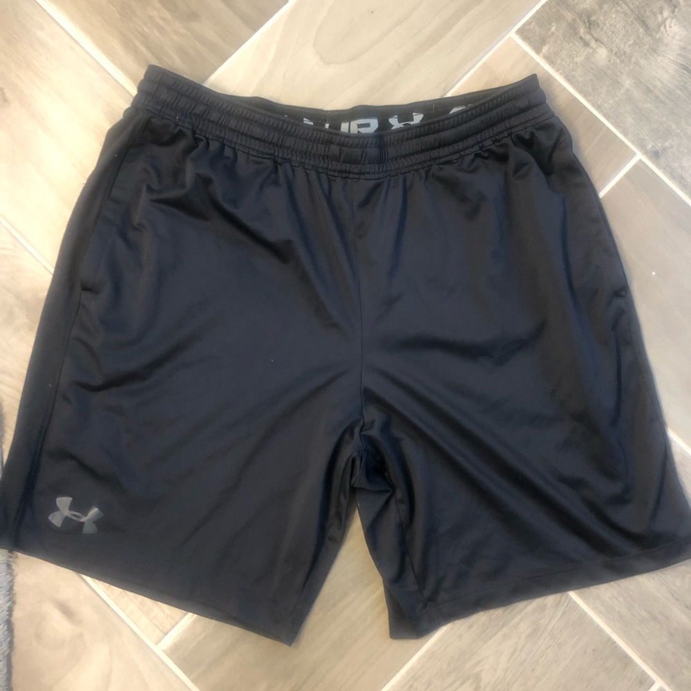 Men’s under armor xl shorts